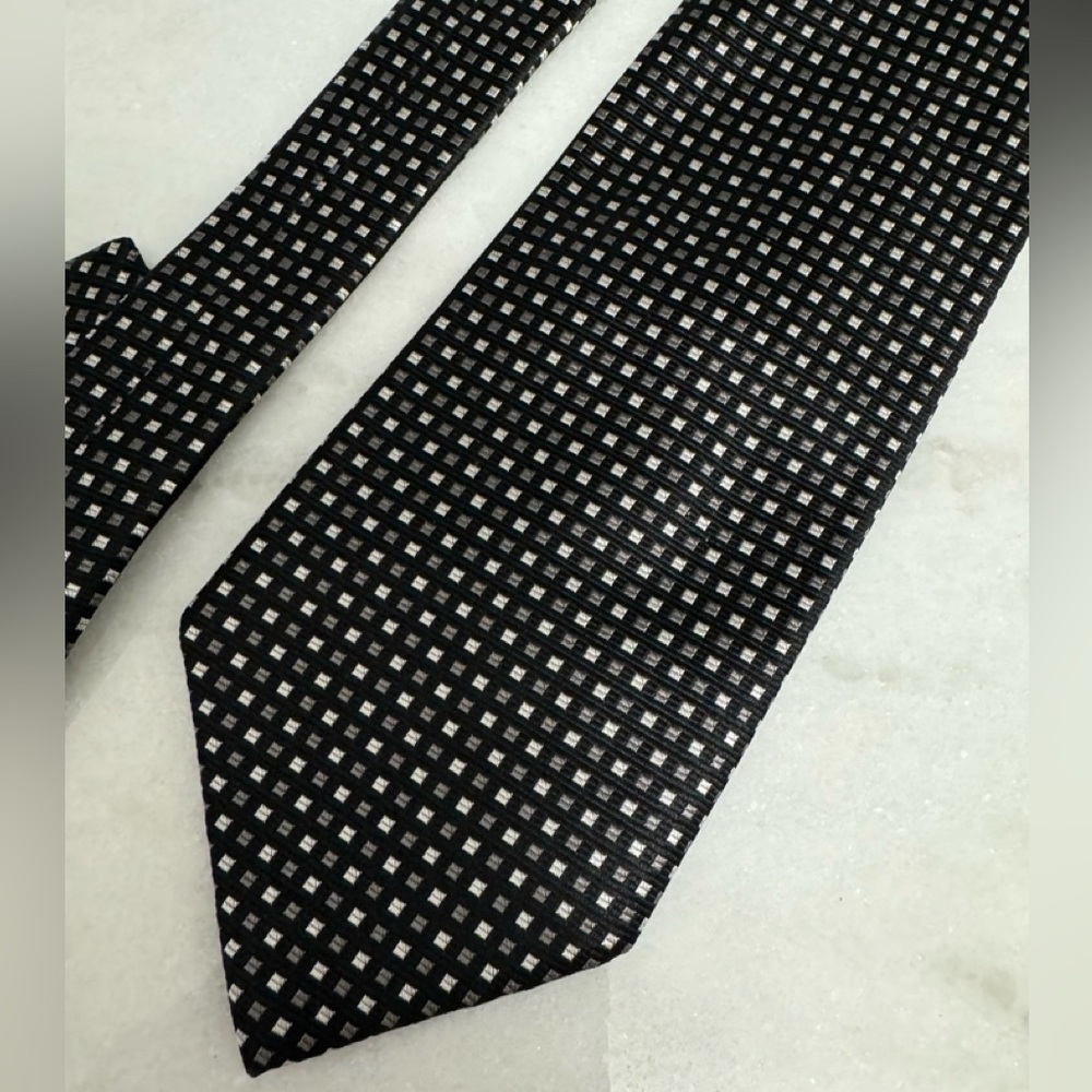 Brooks Brothers tie